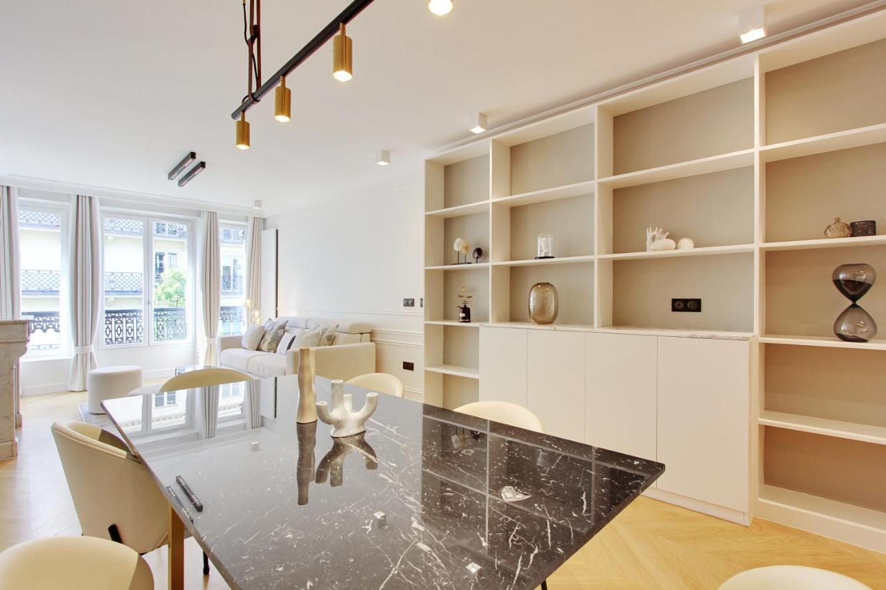 Stunning Apartment With View At The Very Heart Of ปารีส ภายนอก รูปภาพ